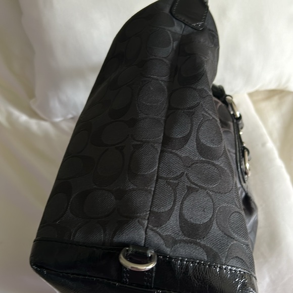 Large Coach Sachel/Shoulder Bag-Exc Condition - Picture 5 of 15